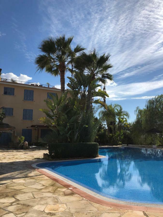 Schoenes 3 Apartment, Meerblick, Pool, Freies Wlan Peja