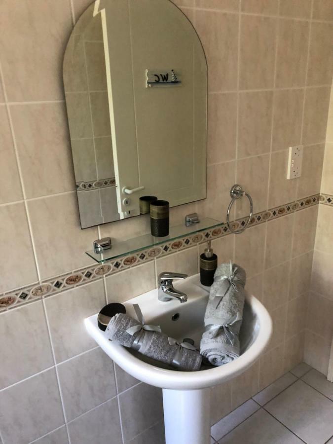 Schoenes 3 Apartment, Meerblick, Pool, Freies Wlan * Πέγεια